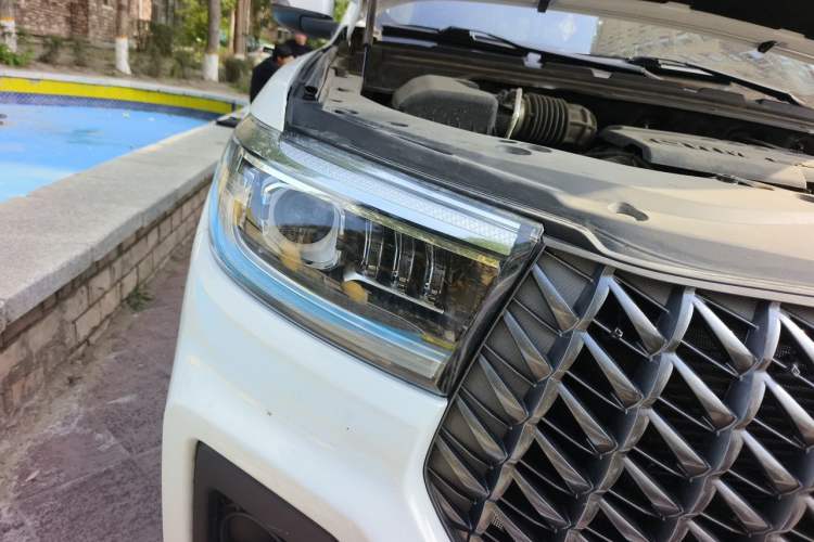 Used Great Wall Poer 2024 2.4T Commercial Version Automatic Diesel 4x4 Elite Edition Right Front Headlight