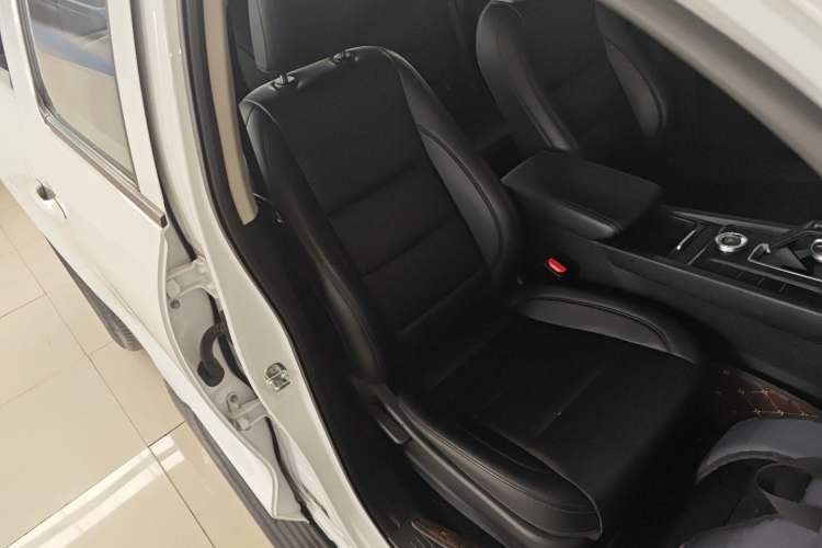 Used Great Wall Poer 2024 2.4T Commercial Version Automatic Diesel Two-Wheel Drive Elite Edition Right Front Seat