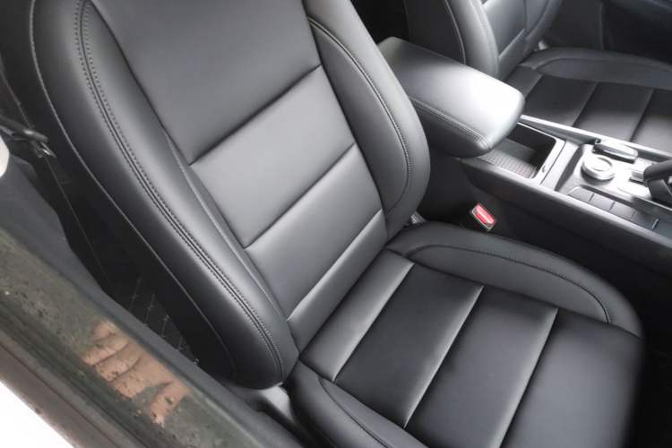 Used Great Wall Poer 2024 2.4T Commercial Version Automatic Diesel Two-Wheel Drive Elite Edition Right Front Seat
