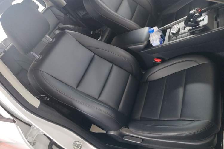 Used Great Wall Poer 2024 2.4T Commercial Version Automatic Diesel 4x4 Elite Edition Right Front Seat