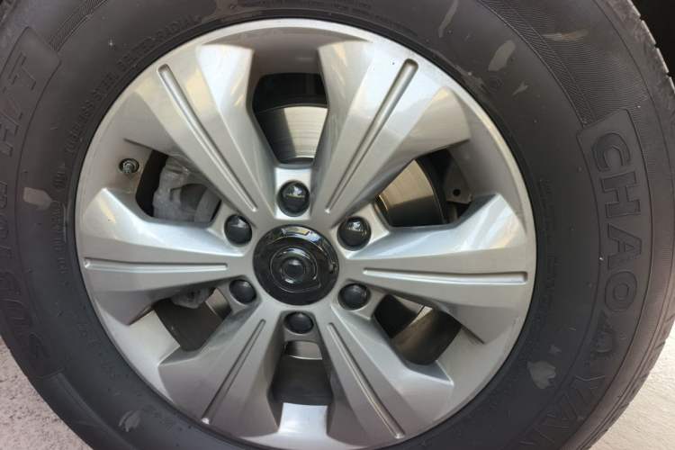 Used Great Wall Poer 2024 2.4T Commercial Version Automatic Diesel 4x4 Elite Edition Right Front Wheel Hub