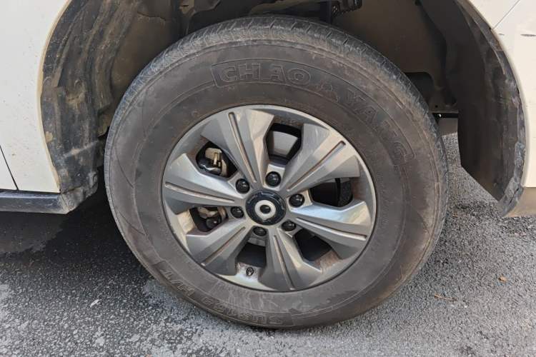 Used Great Wall Poer 2024 2.4T Commercial Version Automatic Diesel 4x4 Elite Edition Right Front Wheel Hub
