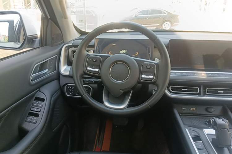Used Great Wall Poer 2024 2.4T Passenger Version Automatic Diesel 4x4 Comfort Trim Steering Wheel