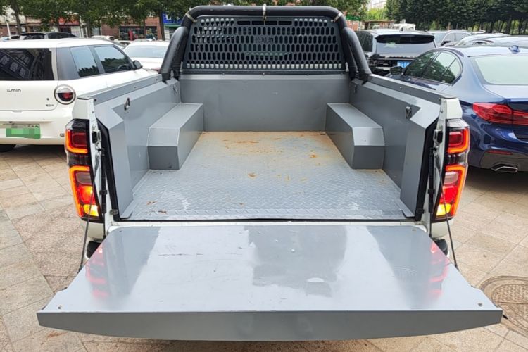 Used Great Wall Poer 2024 2.4T Commercial Version Automatic Diesel 4x4 Elite Edition Trunk