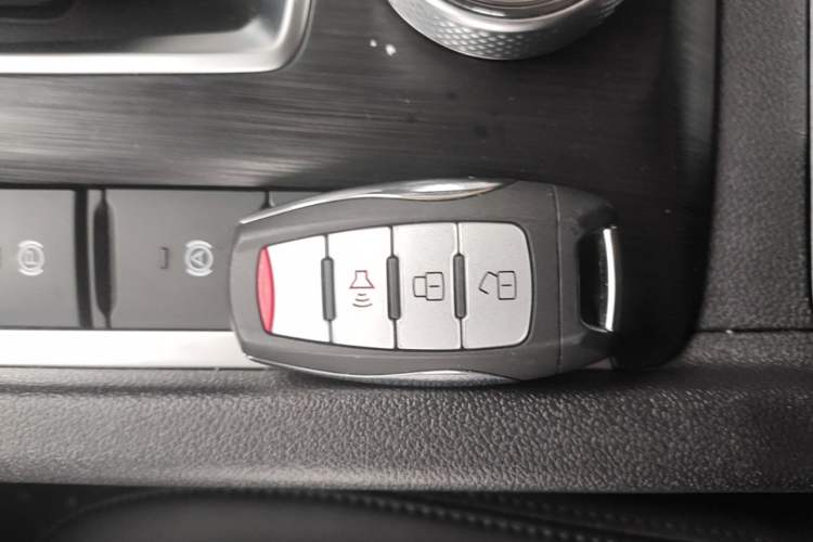 Used Great Wall Poer 2024 2.4T Commercial Version Automatic Diesel Two-Wheel Drive Elite Edition Vehicle Key