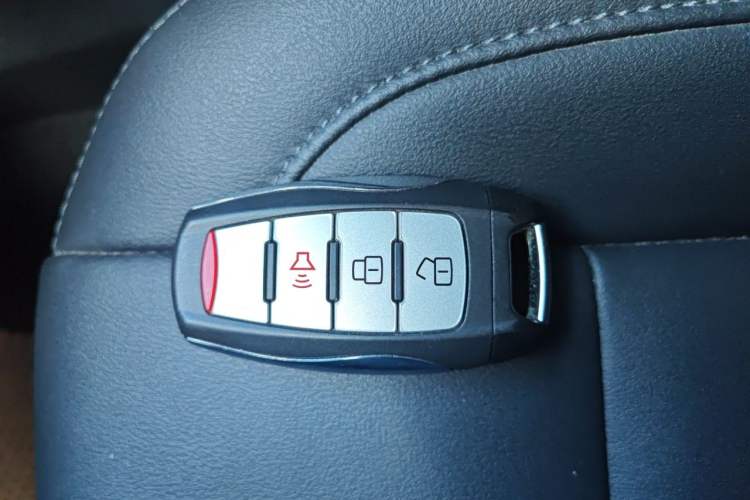 Used Great Wall Poer 2024 2.4T Commercial Version Automatic Diesel 4x4 Elite Edition Vehicle Key
