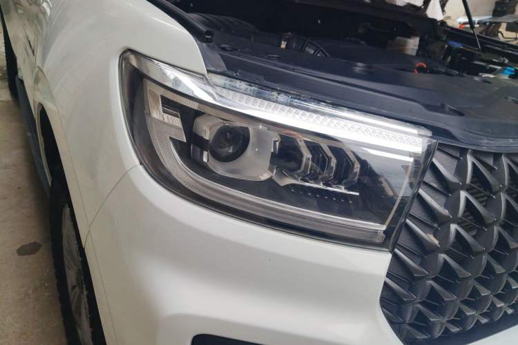 Used Great Wall Poer 2025 2.0T Commercial Pickup Automatic Gasoline 4x4 Comfort Edition Right Front Headlight