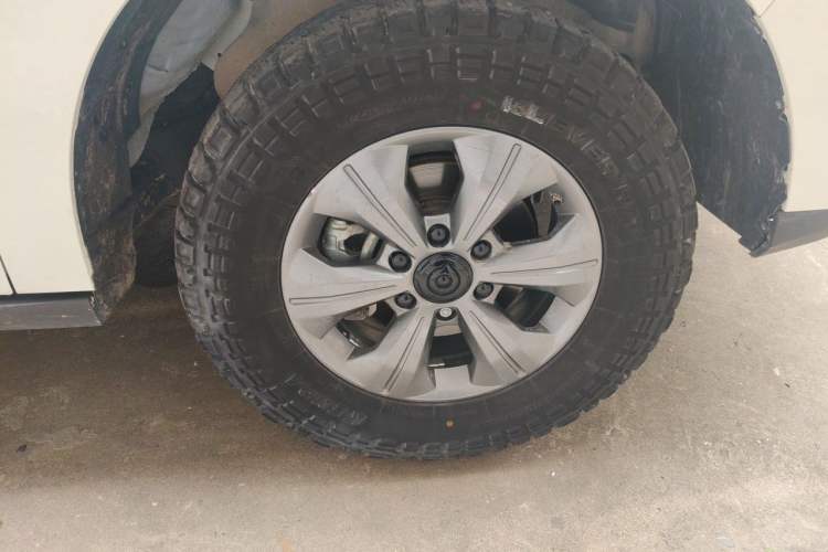 Used Great Wall Poer 2025 2.0T Commercial Pickup Automatic Gasoline 4x4 Comfort Edition Right Front Wheel Hub