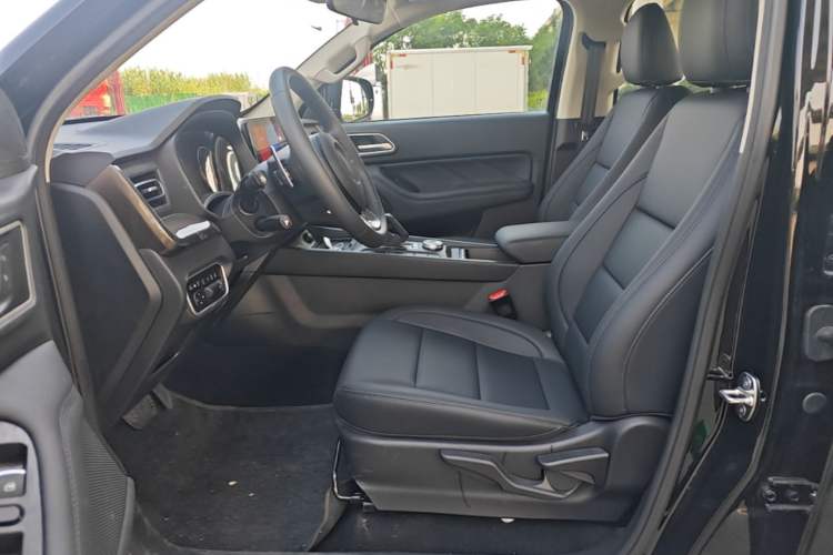 Used Great Wall Poer 2026 Model 2.4T Commercial Pickup Automatic Diesel Two-Wheel-Drive Elite Long-Box Left Front Seat