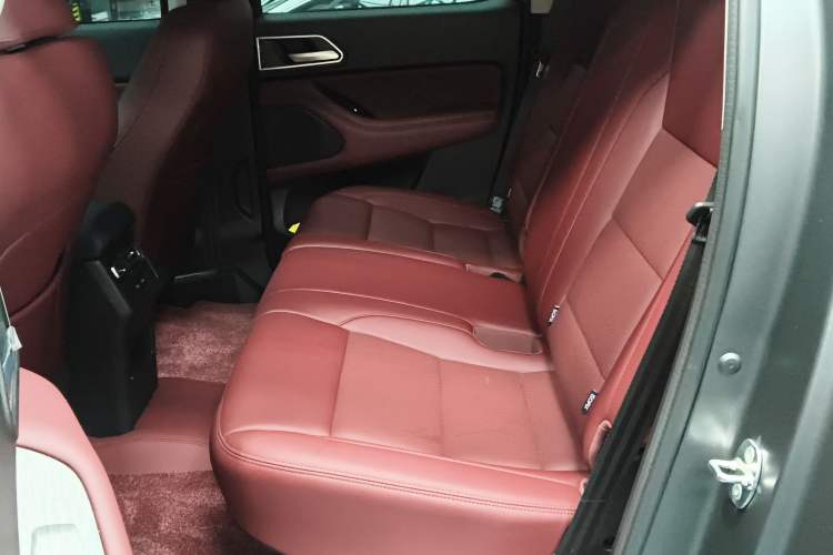 Used Great Wall Poer 2026 Model 2.4T Off-Road Pickup Automatic Diesel Four-Wheel-Drive High-End Version Left Rear Seat