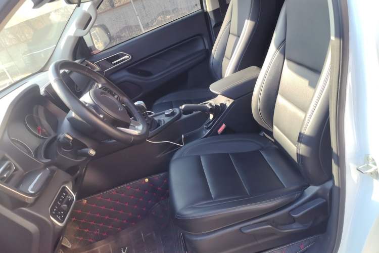 Used Great Wall Poer 2026 Model 2.4T Commercial Cannon Manual Diesel Four-Wheel Drive High-Cold Version Left Front Seat