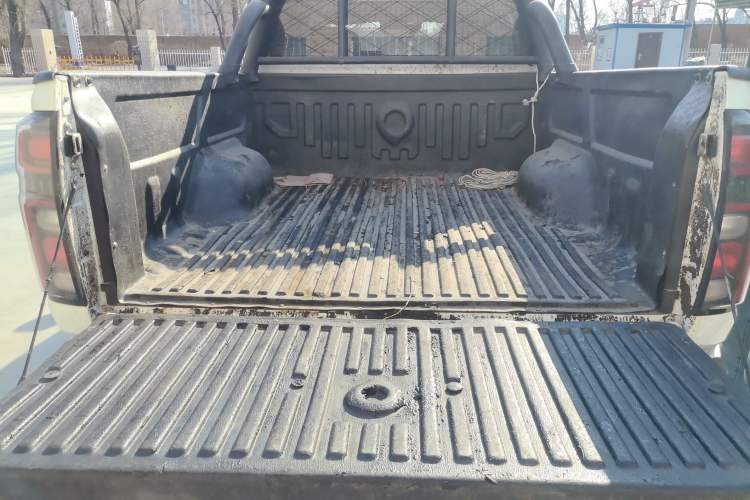 Used Great Wall Poer 2026 Model 2.4T Commercial Cannon Manual Diesel Four-Wheel Drive High-Cold Version Trunk