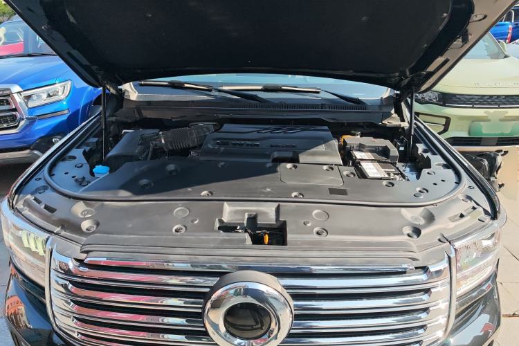 Used Great Wall Shanhai Poer 2023 2.4T Diesel Luxury Edition Engine Bay