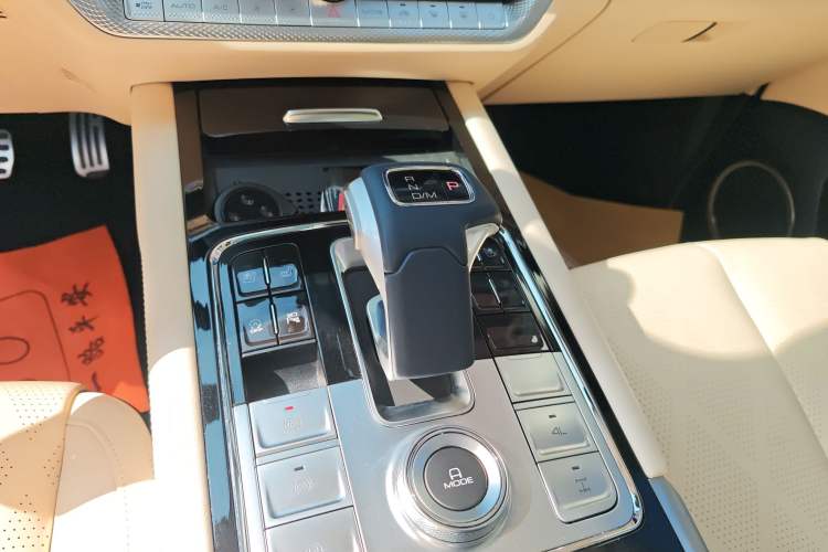 Used Great Wall Shanhai Poer 2023 2.4T Diesel Luxury Edition Gear Lever