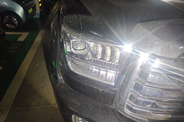 Used Great Wall Shanhai Poer 2023 2.4T Diesel Max-Enjoy Towing Edition Right Front Headlight