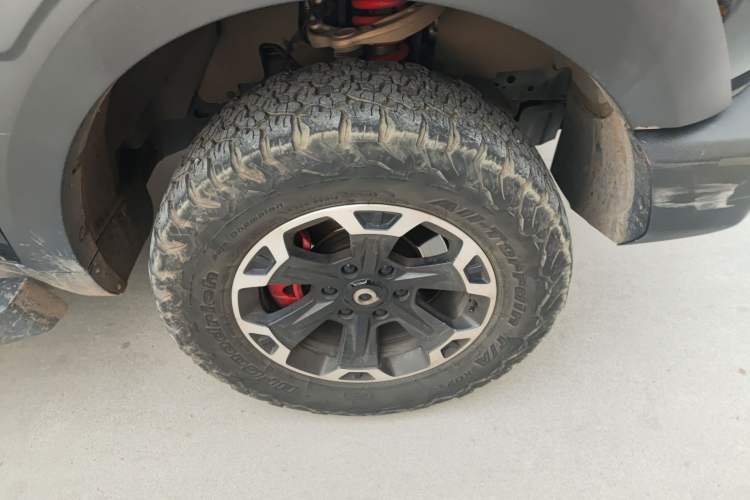 Used Great Wall Shanhai Poer 2023 3.0T V6 Gasoline Performance Edition Right Front Wheel Hub