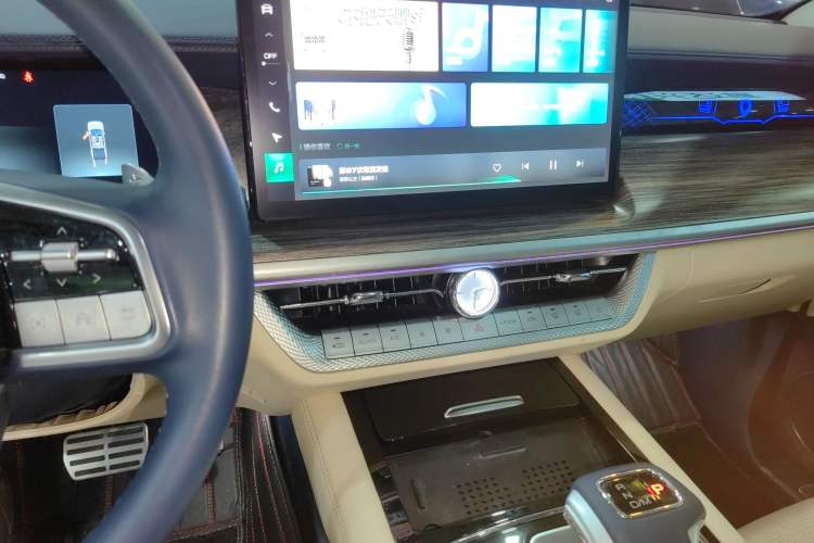 Used Great Wall Shanhai Poer 2023 3.0T V6 Gasoline Extreme Edition Audio And AC Panel