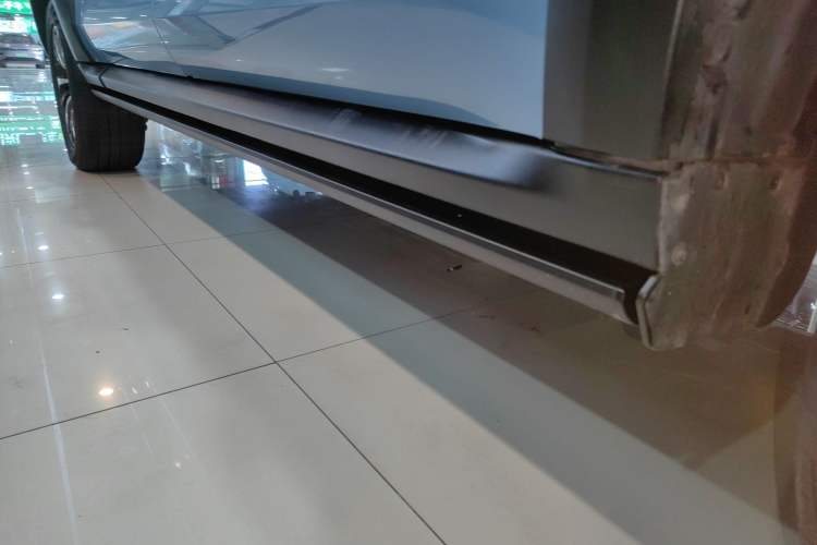 Used Great Wall Shanhai Poer 2023 3.0T V6 Gasoline Extreme Edition Right Side Sill
