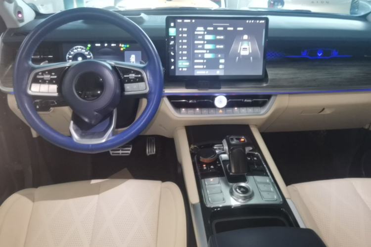 Used Great Wall Shanhai Poer 2023 2.4T Diesel Luxury Edition Center Console