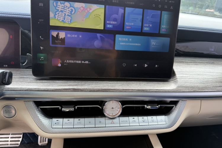 Used Great Wall Shanhai Poer 2023 2.4T Diesel Luxury Edition Interior 3