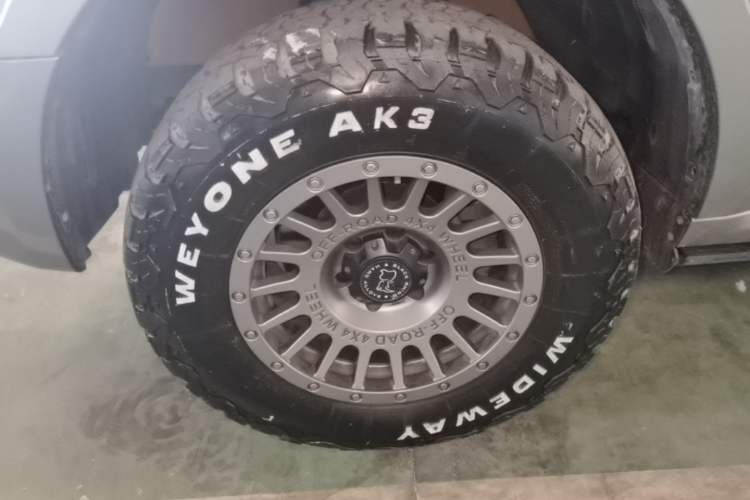 Used Great Wall Shanhai Poer 2023 2.4T Diesel Luxury Edition Left Front Wheel Hub