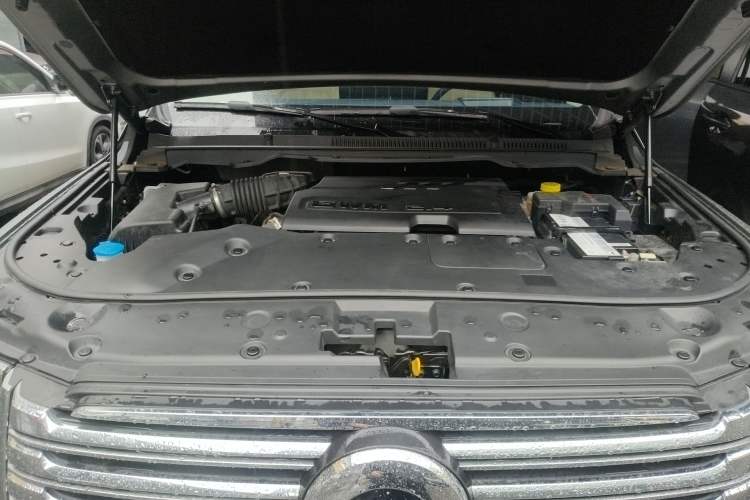 Used Great Wall Shanhai Poer 2023 2.4T Diesel Max-Enjoy Towing Edition Engine Bay