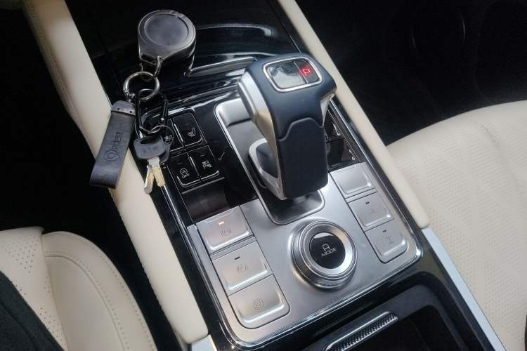 Used Great Wall Shanhai Poer 2023 2.4T Diesel Max-Enjoy Towing Edition Gear Lever