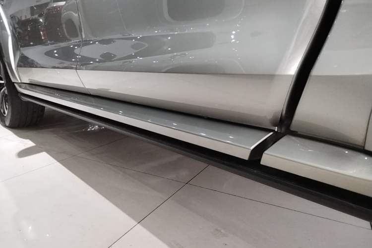 Used Great Wall Shanhai Poer 2023 3.0T V6 Gasoline Extreme Edition Left Side Sill