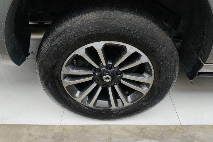 Used Great Wall Shanhai Poer 2023 2.4T Diesel Max-Enjoy Towing Edition Right Rear Wheel Hub