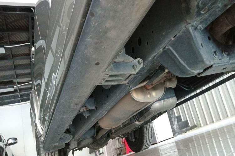 Used Great Wall Shanhai Poer 2023 2.4T Diesel Luxury Edition Right Side Sill