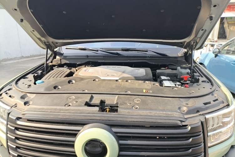 Used Great Wall Shanhai Poer 2023 3.0T V6 Gasoline Extreme Trail Edition Engine Bay