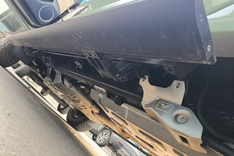 Used Great Wall Shanhai Poer 2023 3.0T V6 Gasoline Extreme Trail Edition Left Side Sill