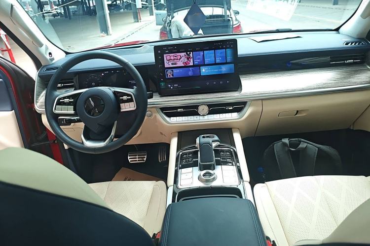 Used Great Wall Shanhai Poer 2023 2.4T Diesel Luxury Edition Interior 2