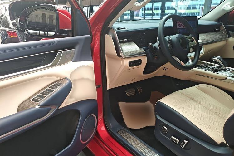 Used Great Wall Shanhai Poer 2023 2.4T Diesel Luxury Edition Interior 3