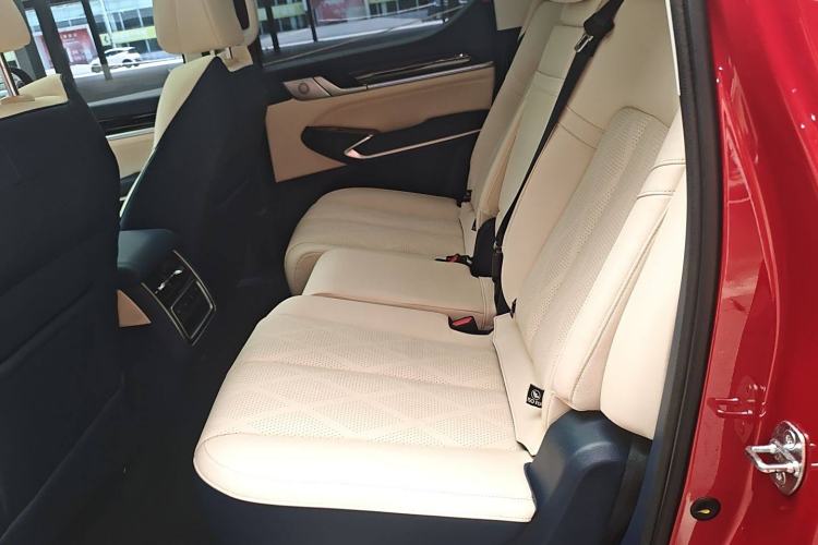 Used Great Wall Shanhai Poer 2023 2.4T Diesel Luxury Edition Interior 4