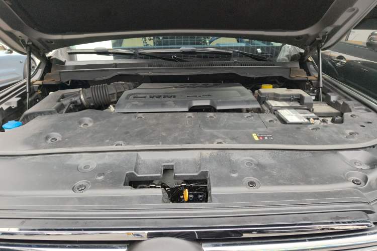 Used Great Wall Shanhai Poer 2023 2.4T Diesel Luxury Edition Engine Bay