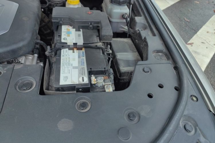 Used Great Wall Shanhai Poer 2023 3.0T V6 Gasoline Extreme Edition Engine Bay Left