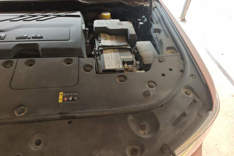 Used Great Wall Shanhai Poer 2023 2.4T Diesel Max-Enjoy Towing Edition Engine Bay Left