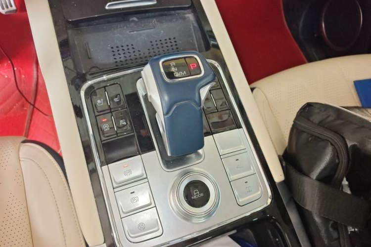 Used Great Wall Shanhai Poer 2023 2.4T Diesel Max-Enjoy Towing Edition Gear Lever