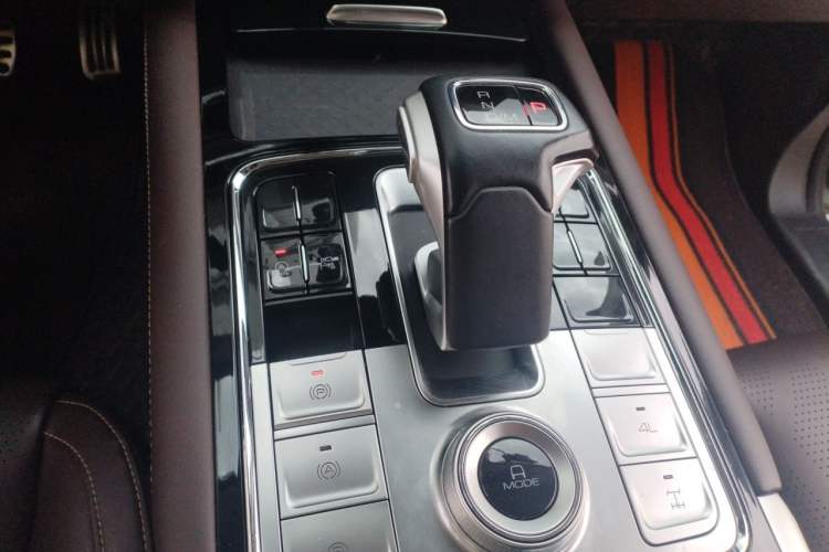 Used Great Wall Shanhai Poer 2023 3.0T V6 Gasoline Extreme Trail Towing Edition Gear Lever
