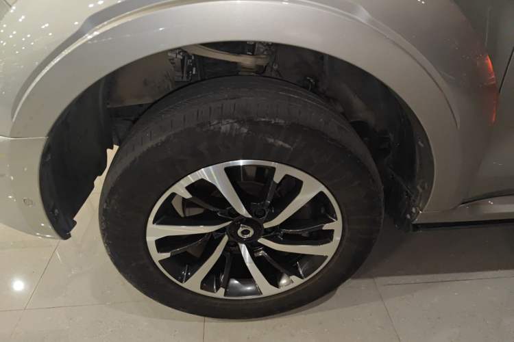 Used Great Wall Shanhai Poer 2023 3.0T V6 Gasoline Extreme Edition Left Front Wheel Hub