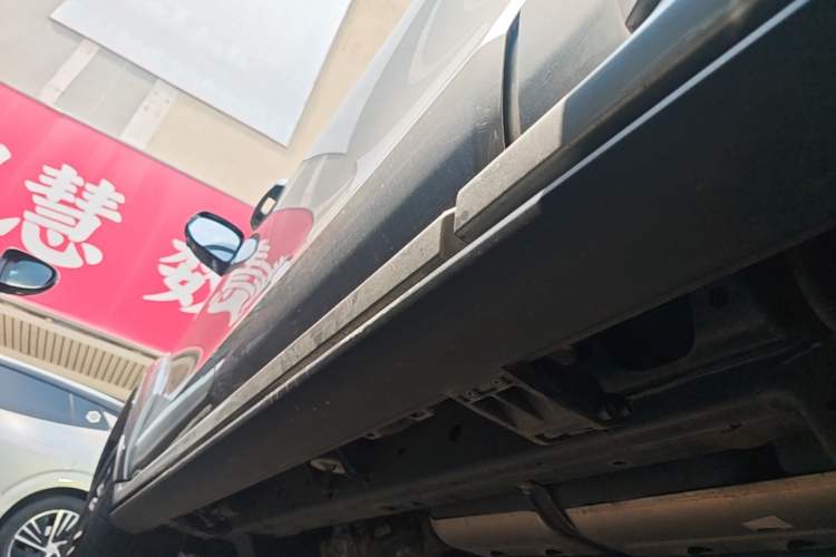 Used Great Wall Shanhai Poer 2023 2.4T Diesel Luxury Edition Left Side Sill