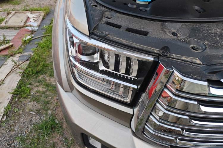 Used Great Wall Shanhai Poer 2023 3.0T V6 Gasoline Extreme Trail Edition Right Front Headlight