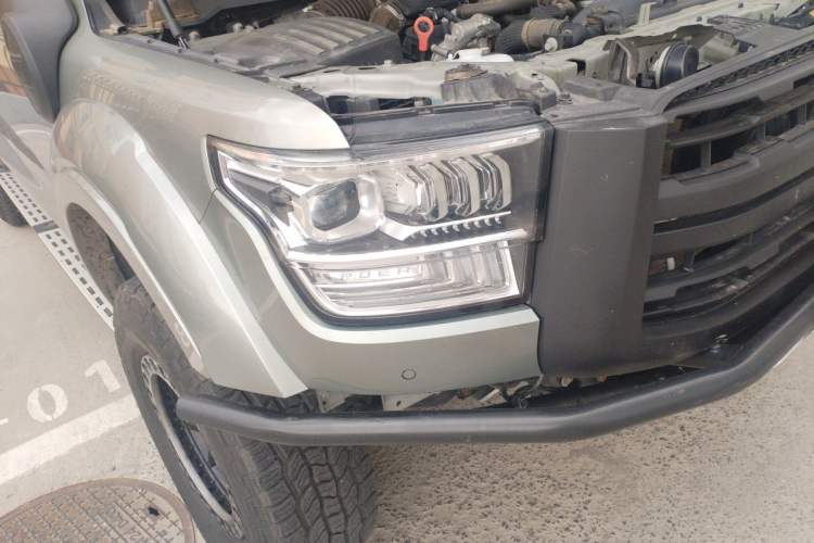 Used Great Wall Shanhai Poer 2023 3.0T V6 Gasoline Extreme Trail Towing Edition Right Front Headlight