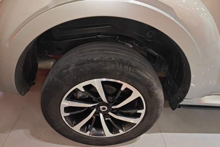 Used Great Wall Shanhai Poer 2023 3.0T V6 Gasoline Extreme Edition Right Rear Wheel Hub