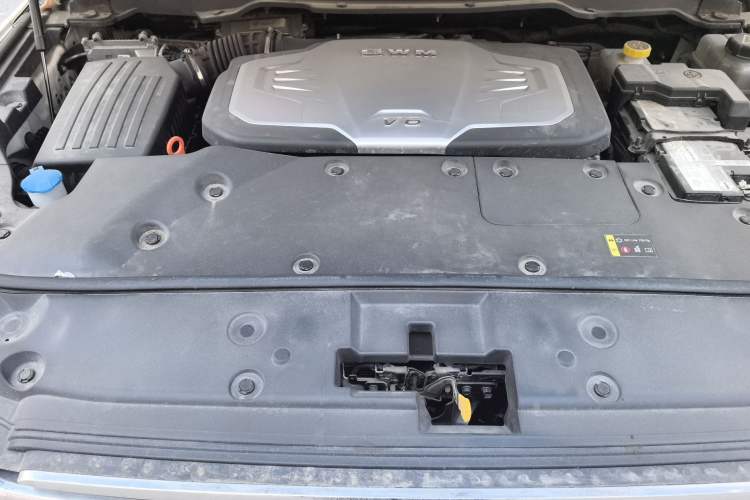 Used Great Wall Shanhai Poer 2023 3.0T V6 Gasoline Luxury Towing Edition Engine Bay