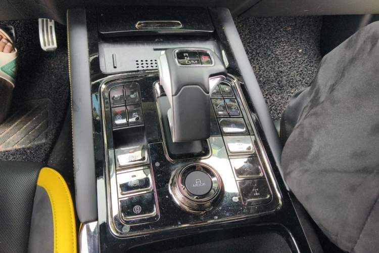 Used Great Wall Shanhai Poer 2023 3.0T V6 Gasoline Performance Edition Gear Lever