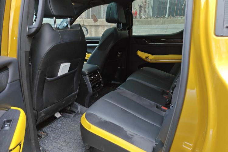 Used Great Wall Shanhai Poer 2023 3.0T V6 Gasoline Performance Edition Left Rear Seat