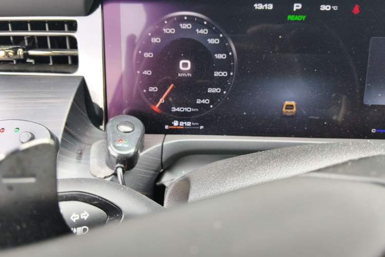 Used Great Wall Shanhai Poer 2023 3.0T V6 Gasoline Performance Edition Odometer Close Up