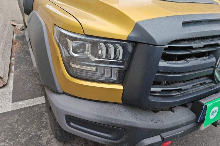 Used Great Wall Shanhai Poer 2023 3.0T V6 Gasoline Performance Edition Right Front Headlight